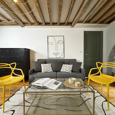 Unique Authentic In Le Marais * باريس